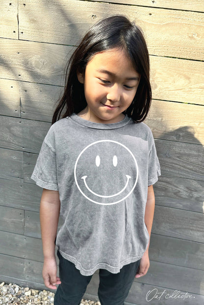 SMILEY FACE Washed Graphic Tee